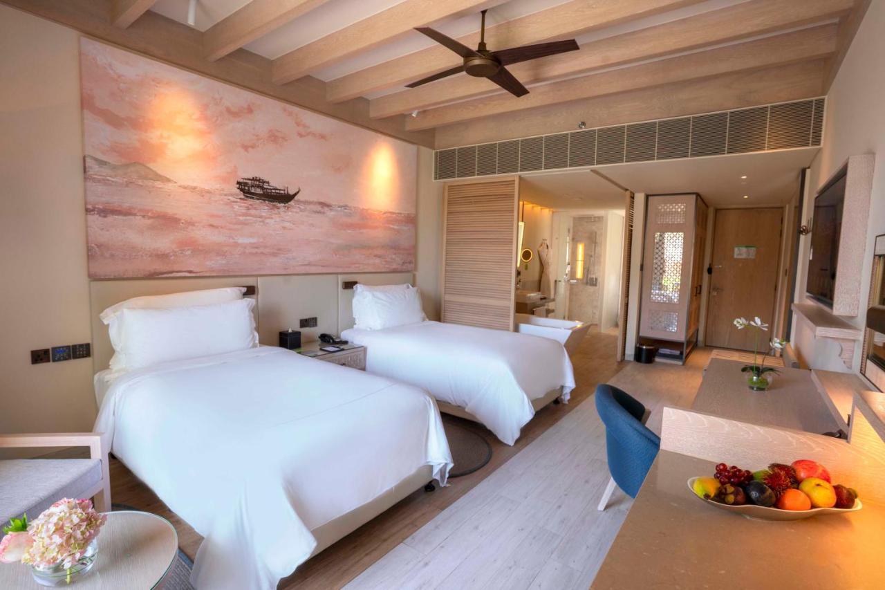 Saadiyat Rotana Resort And Villas Abu Dhabi Esterno foto Deluxe Ocean View Room