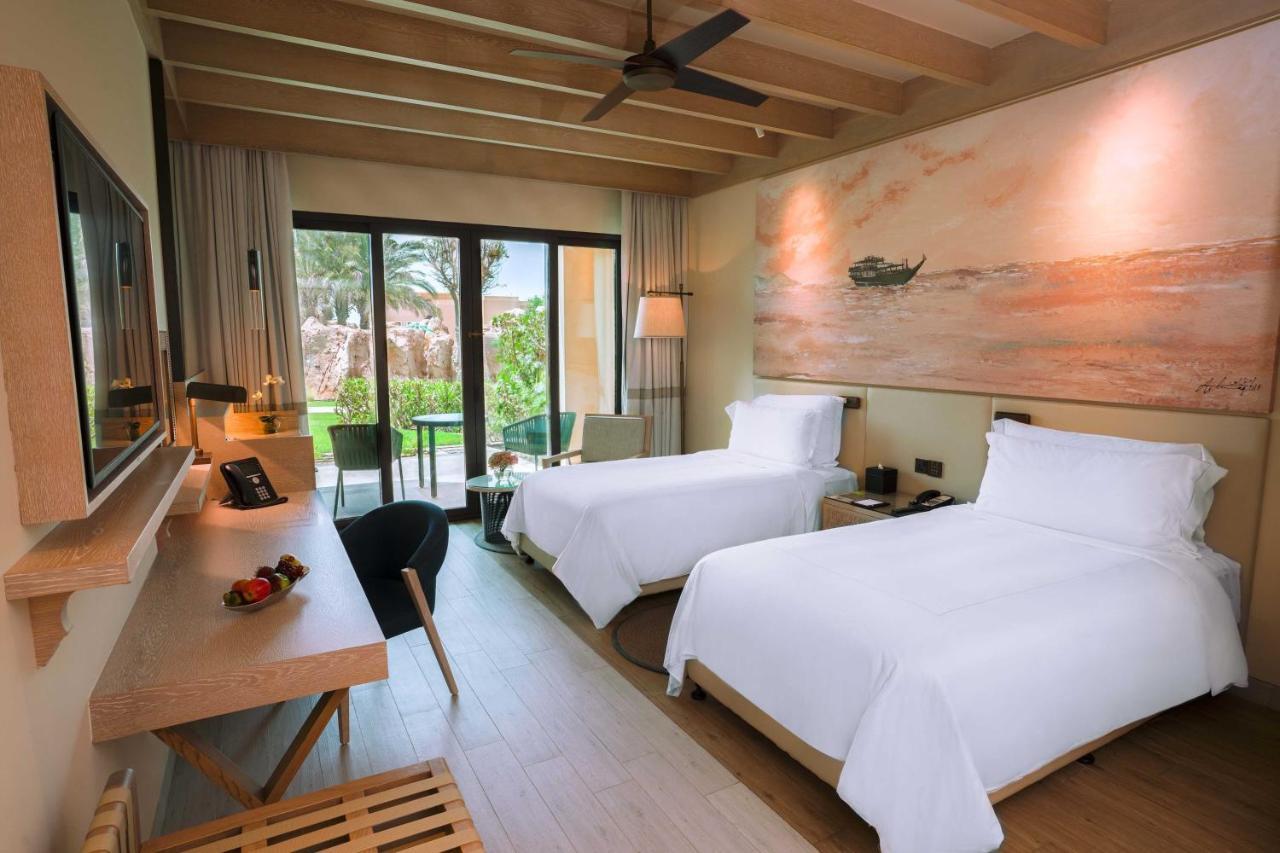 Saadiyat Rotana Resort And Villas Abu Dhabi Esterno foto Deluxe Room