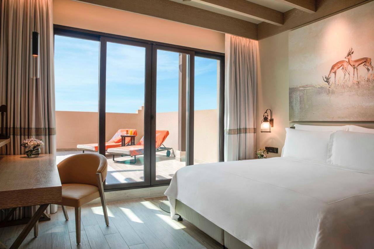 Saadiyat Rotana Resort And Villas Abu Dhabi Esterno foto Deluxe Room with Terrace