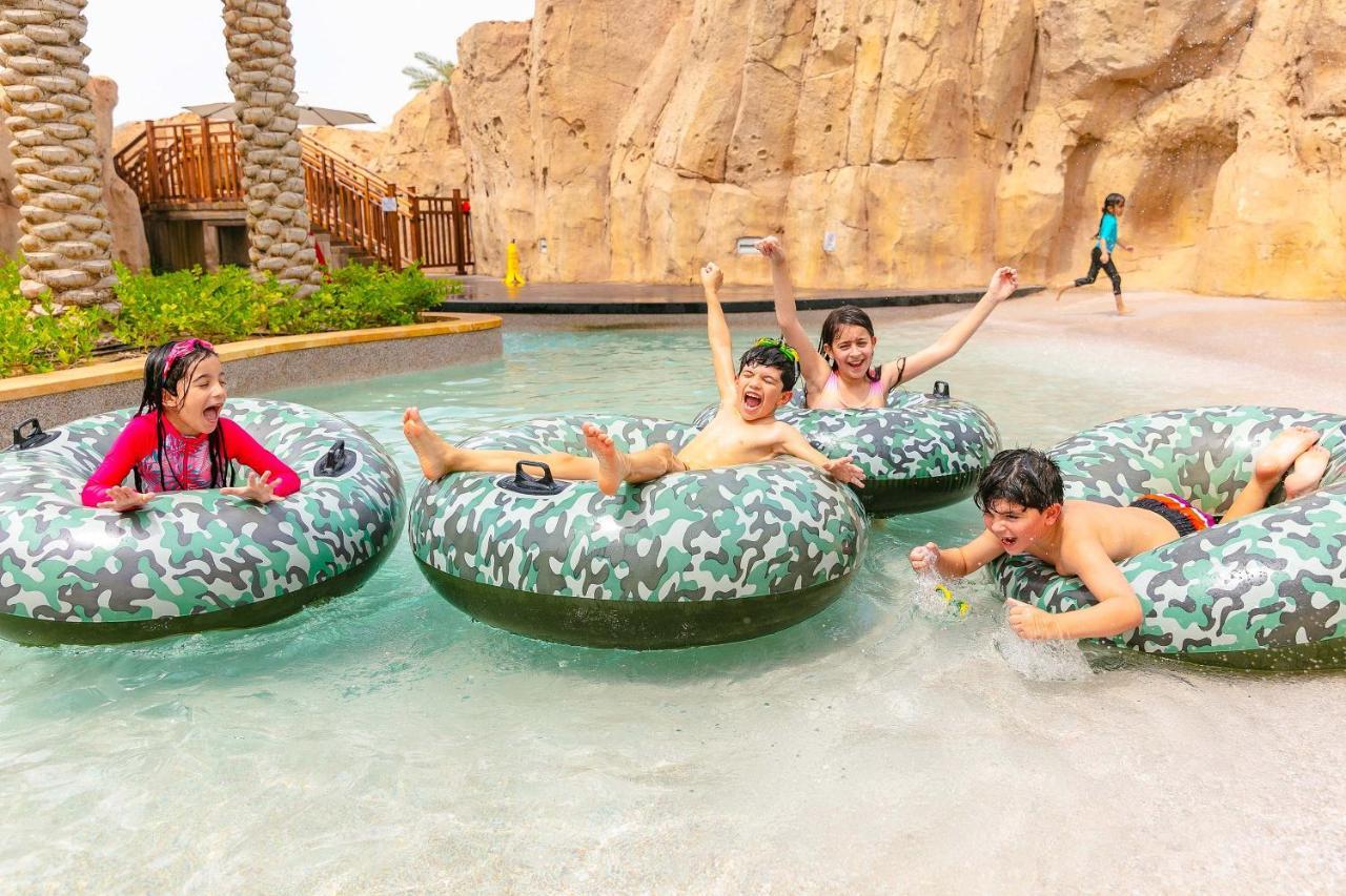 Saadiyat Rotana Resort And Villas Abu Dhabi Esterno foto The lazy river
