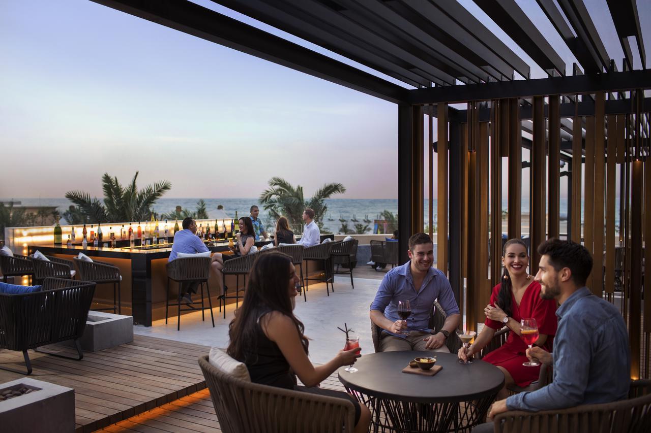 Saadiyat Rotana Resort And Villas Abu Dhabi Esterno foto Skyline Bar