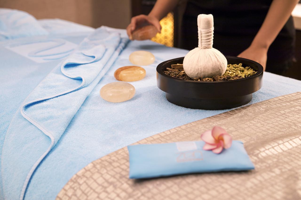 Saadiyat Rotana Resort And Villas Abu Dhabi Esterno foto Thai herbal compress
