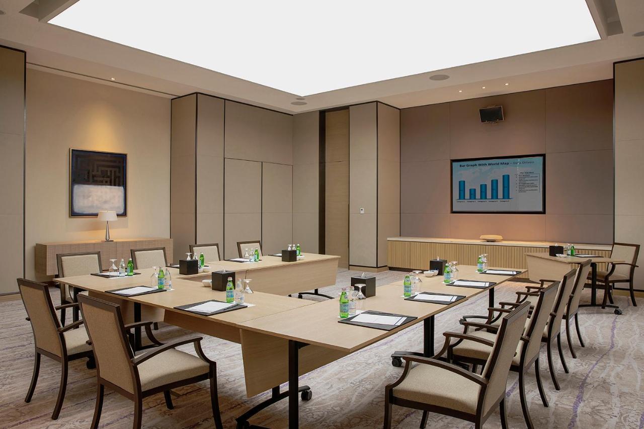 Saadiyat Rotana Resort And Villas Abu Dhabi Esterno foto Meeting room